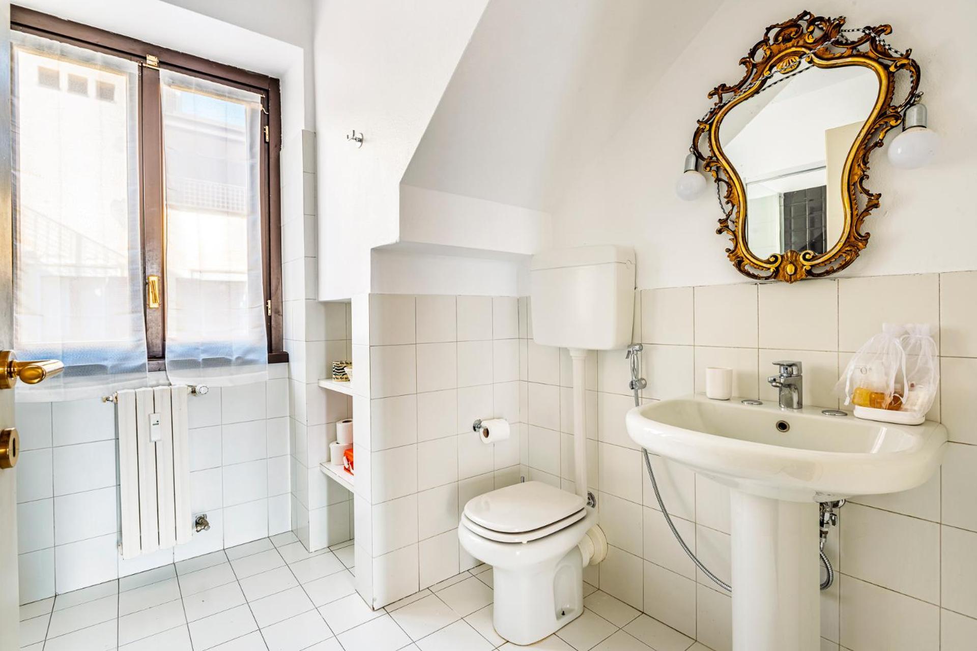Elegant 2 Bedrooms Apartments Near Duomo Mediolan Zewnętrze zdjęcie