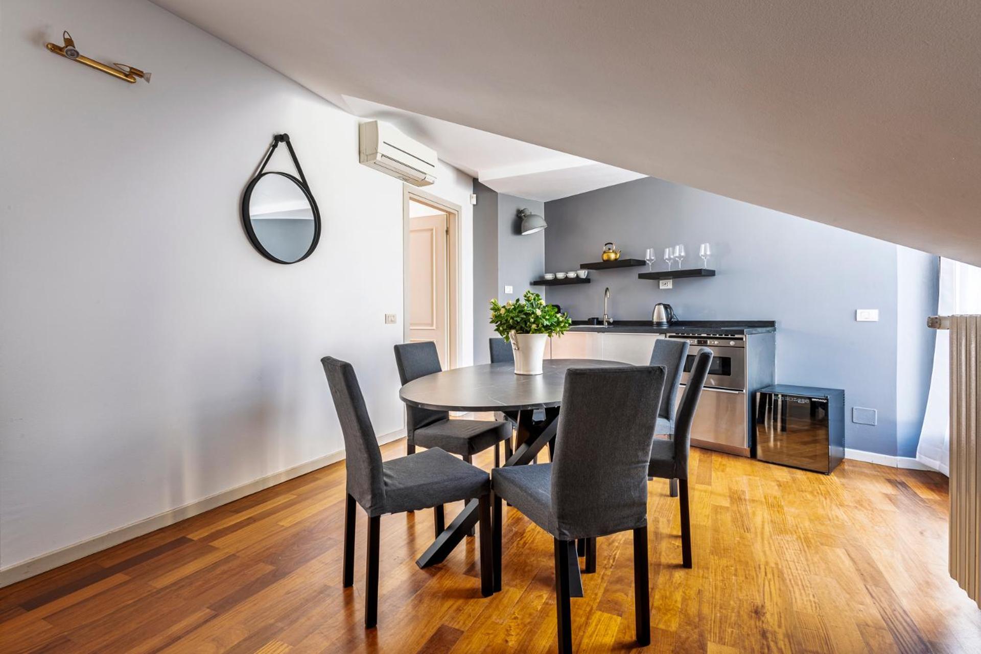Elegant 2 Bedrooms Apartments Near Duomo Mediolan Zewnętrze zdjęcie